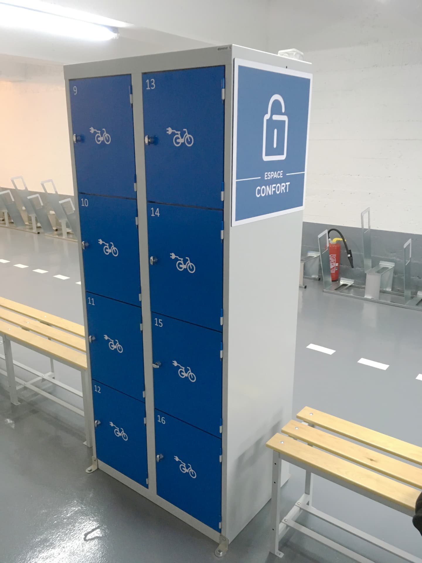 Armadietti in acciaio per ciclisti con ricarica e-bike opzionale