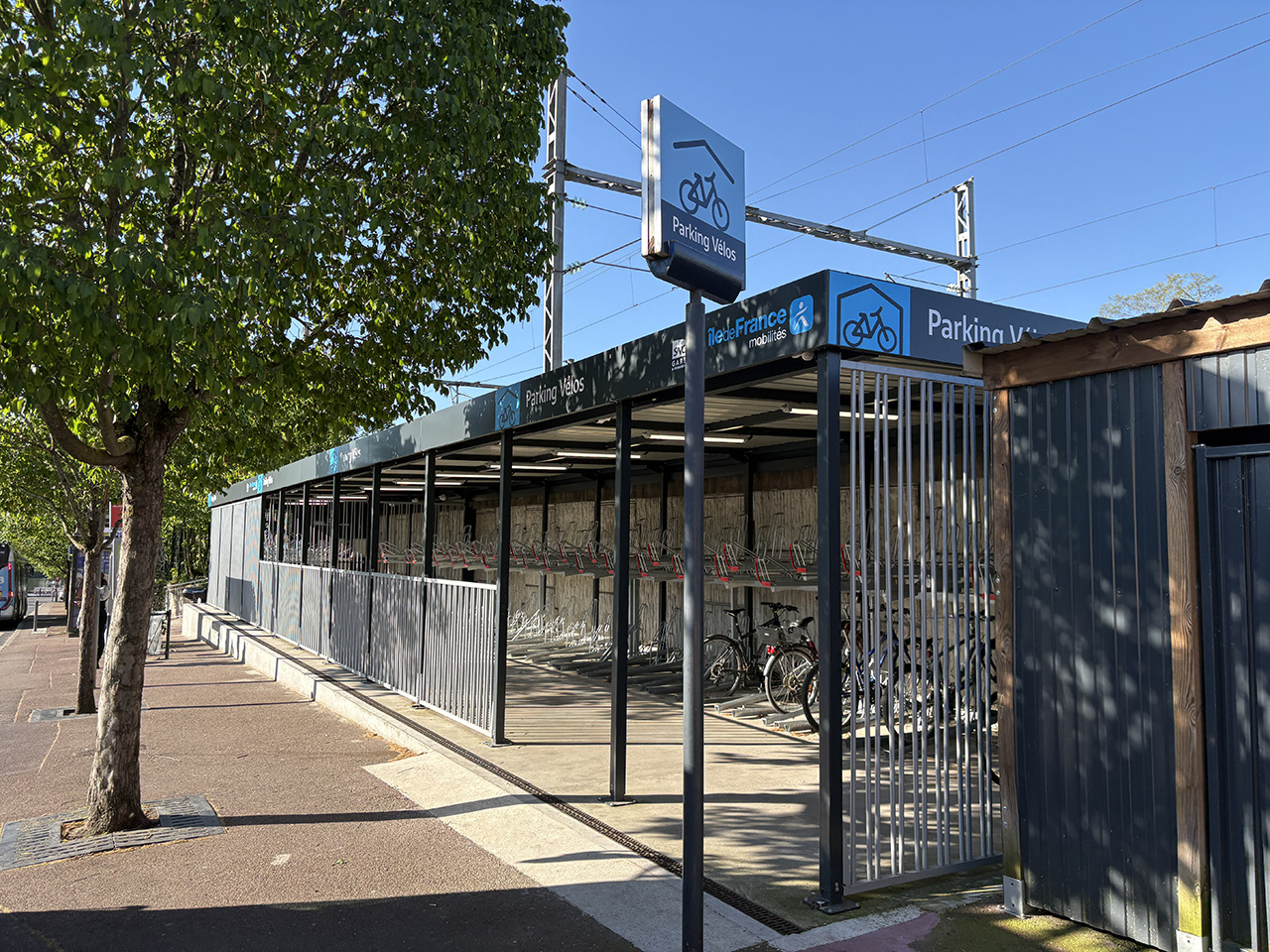 ALTAO® Spacio Open — riparo bici modulare in versione aperta o mista